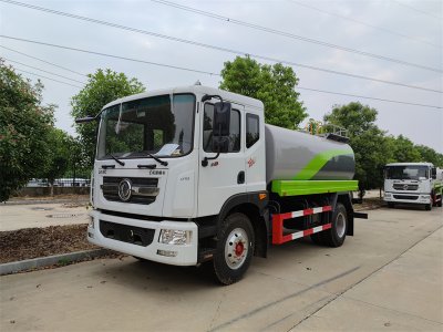 杭州用戶喜提12方灑水車，澆花、澆樹、綠化噴灑功能全